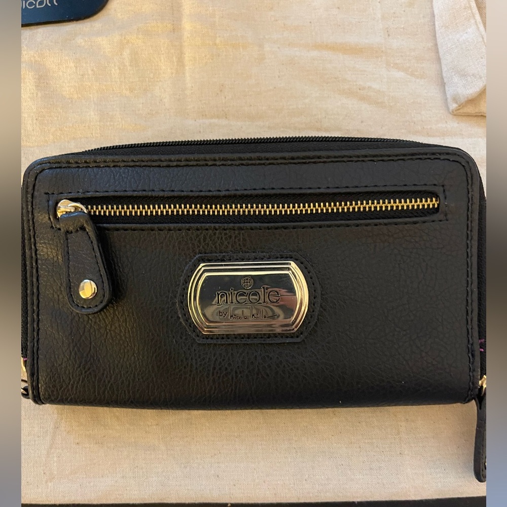 Nicole by Nicole Miller wallet